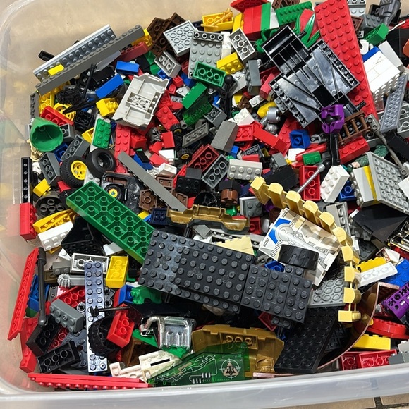 Mega Bloks Lot Various Pieces and Sizes - Picture 3 of 3